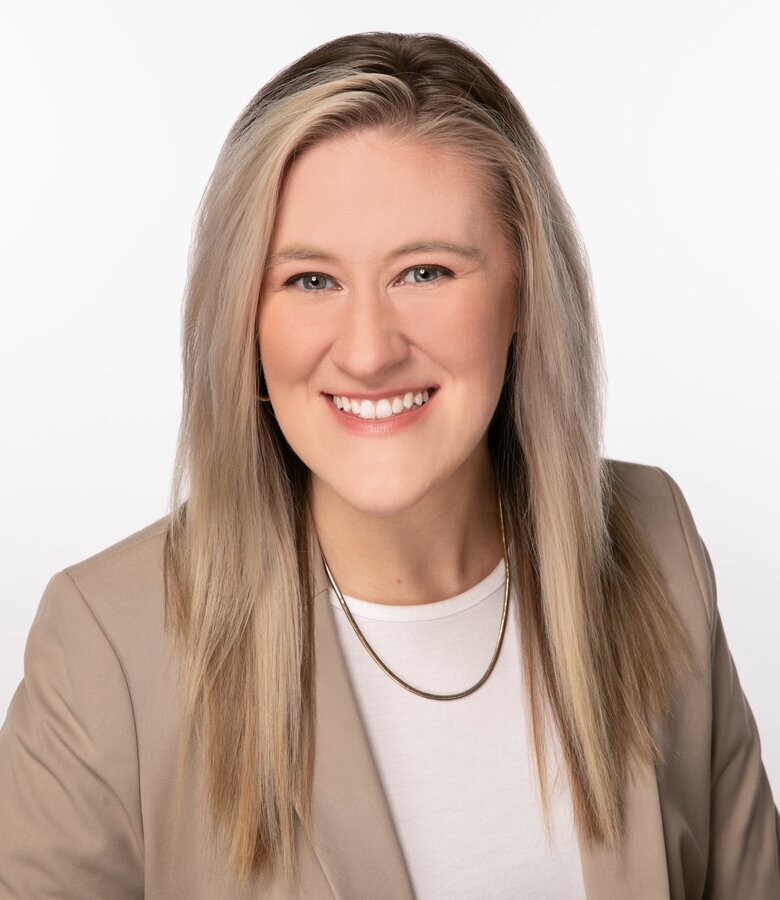 Anna Pippin Bellator Agent Marketing Director Bellator Real Estate