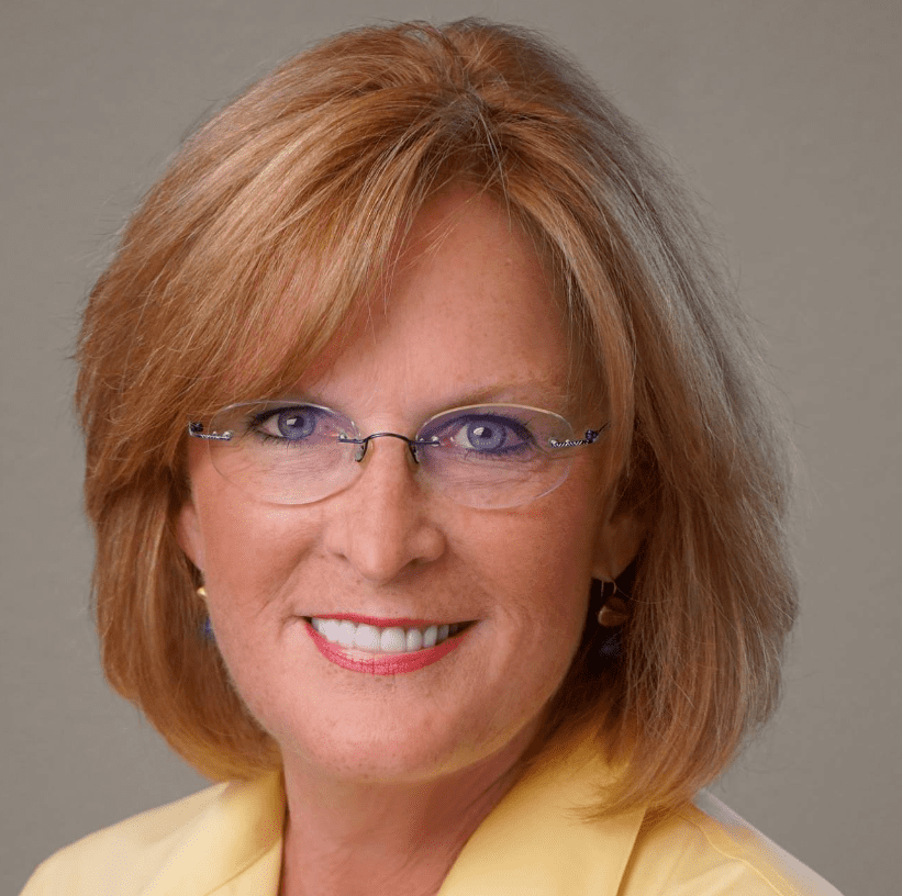 Real Estate Agent Lisa Rogers