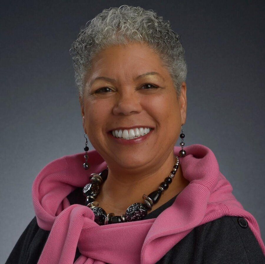 Real Estate Agent Deborah Lucas Robinson